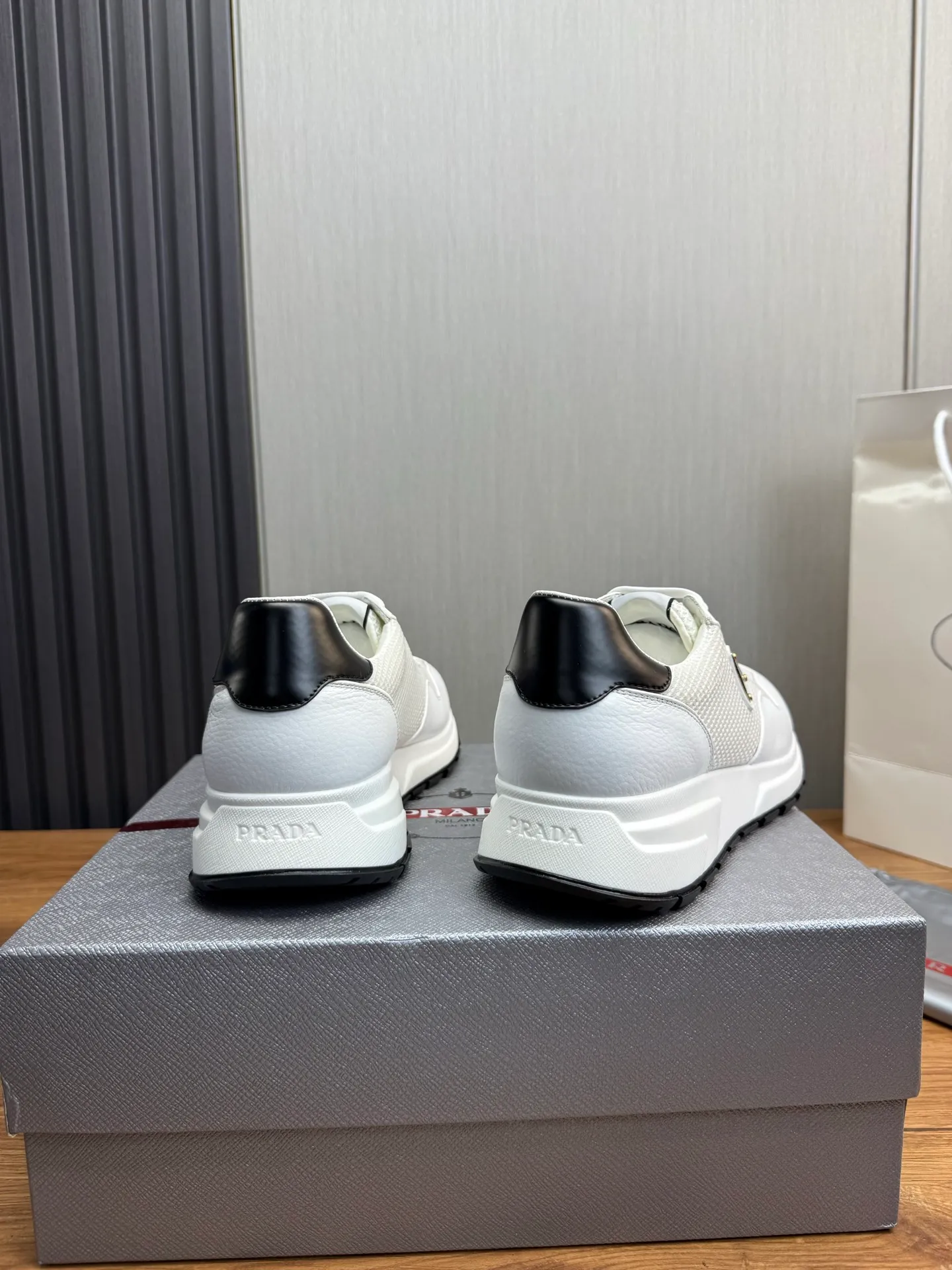 Men's shoes 💰560💰 [PRADA] Men's shoes are popular in the counter, official website is synchronized, 1 high-quality shipment ✔️Original cowhide mesh + cowhide lining, 1🆚1 replica, original sole, 38-45 (45 customized, non-refundable)